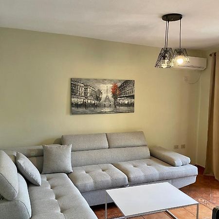 Citycentreflat Tirana Bagian luar foto